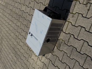 Preview: UTK BT 130 F - Fahrzeugkühler gebraucht - im Kundenauftrag zu verkaufen - nur ABHOLUNG möglich